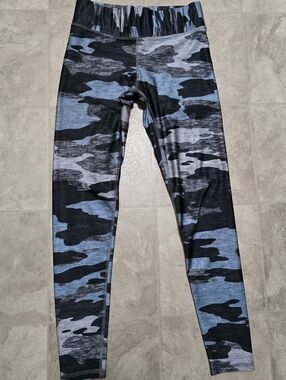 Terez Blue Camo Leggings